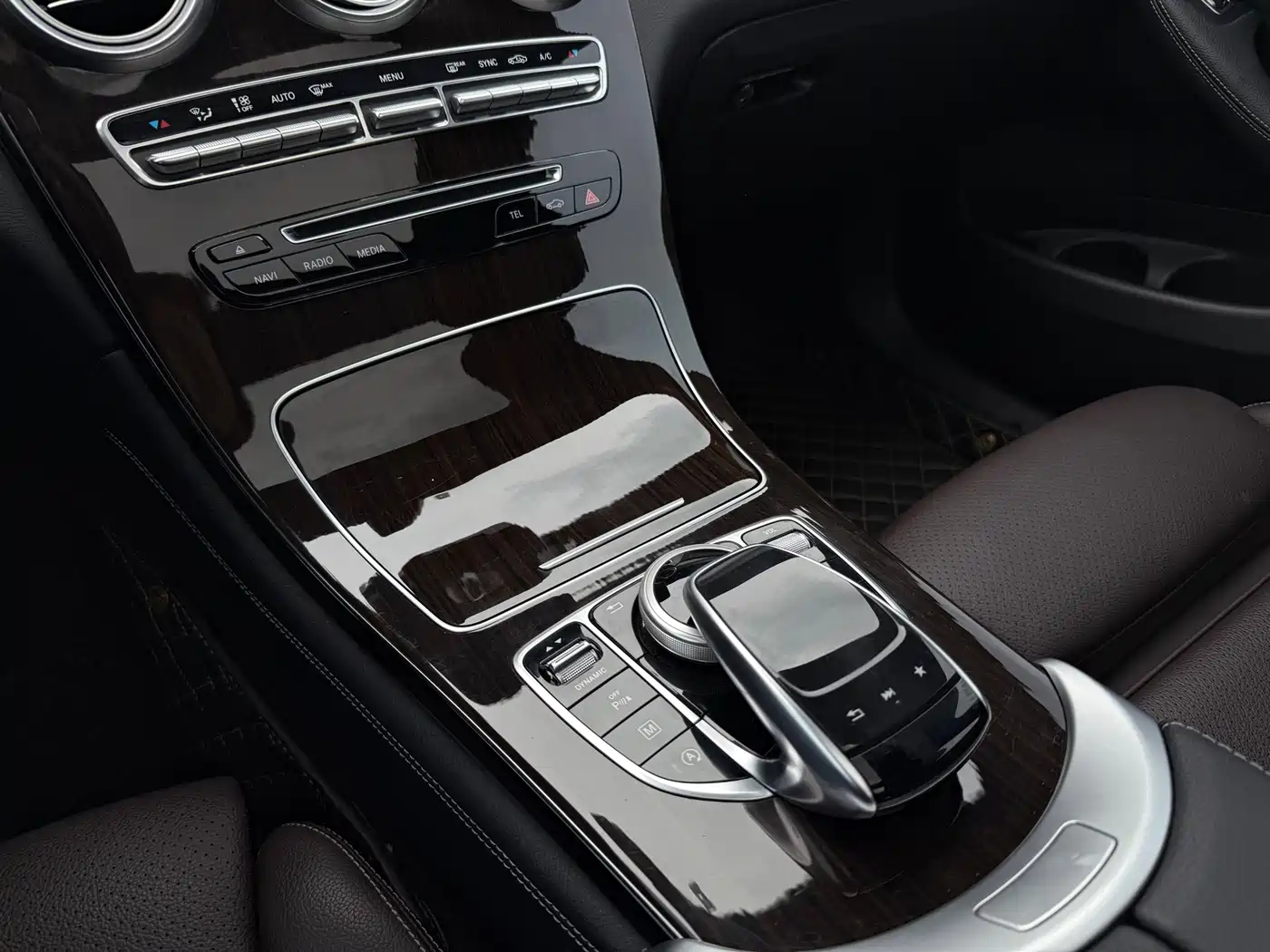 Mercedes-Benz GLC 2019 GLC 260 L 4MATIC Dynamic фото 12