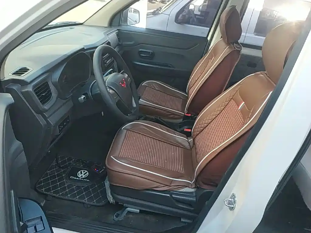 Wuling Motors Wuling Hongguang V 2024 2022 1.5L Power Take Edition Electric Power Steering LAR