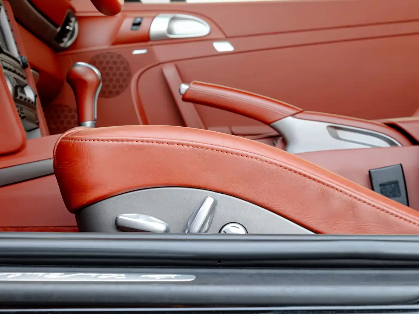 Porsche 911 2006 Carrera 4 Cabriolet AT 3.6L фото 12