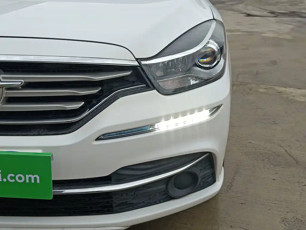Haima Famila MPV 2019 2017 7-Seater 1.5T Automatic Value Edition