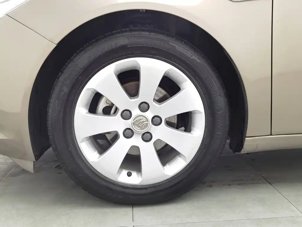 صورة 17 - Buick Regal
