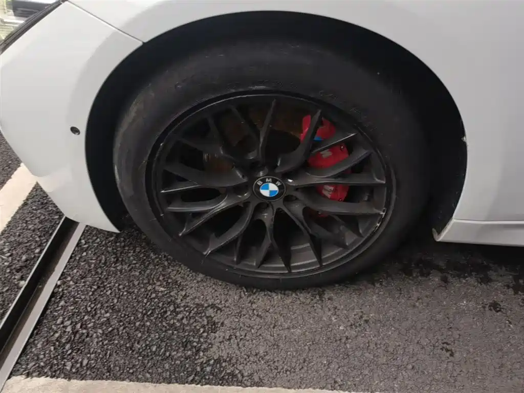 BMW 3 Series 2019 320i M Sport Black Night Edition фото 23