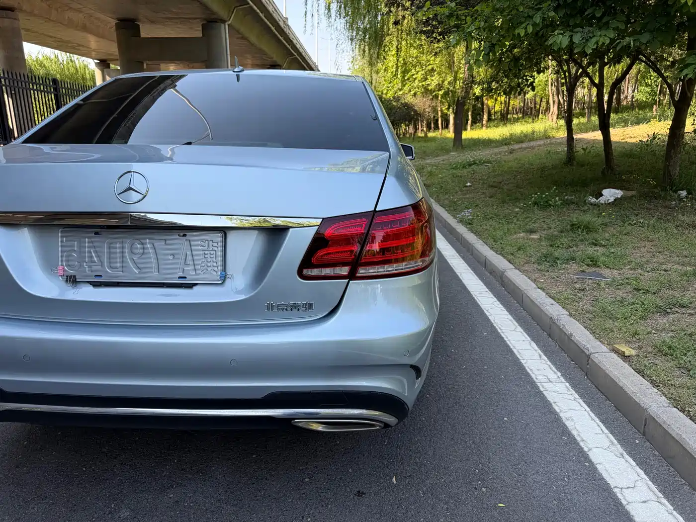 Mercedes-Benz E-Class 2015 E 260 L Sport фото 16