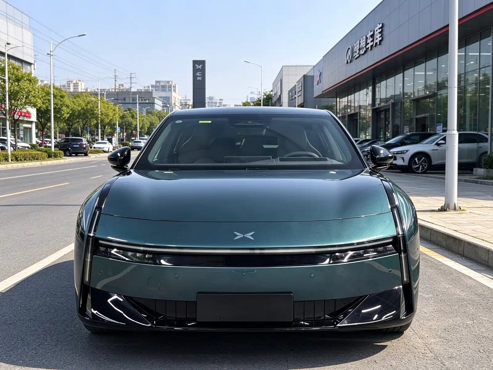 Фото 3 - XPeng P7