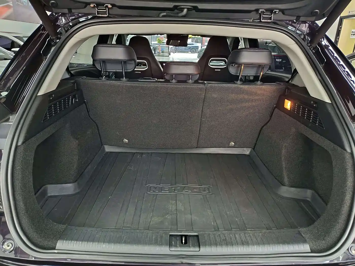NEZHA AUTOMOBILE NEZHA U