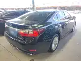 Фото 7 - Lexus ES