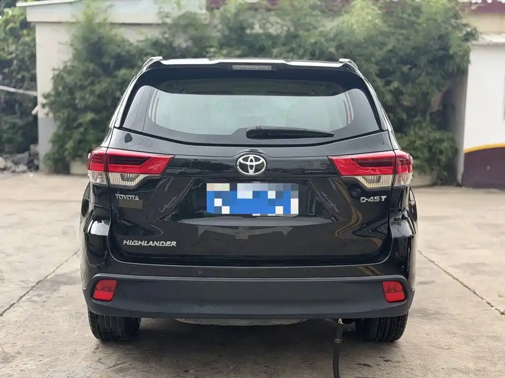 Фото 7 - Toyota Highlander