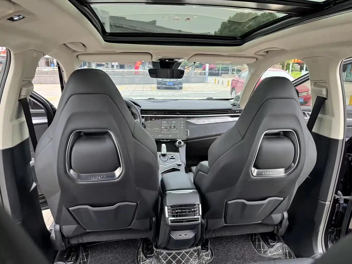 Lynk & Co 01 2021 2.0TD 2WD Shine Pro фото 19