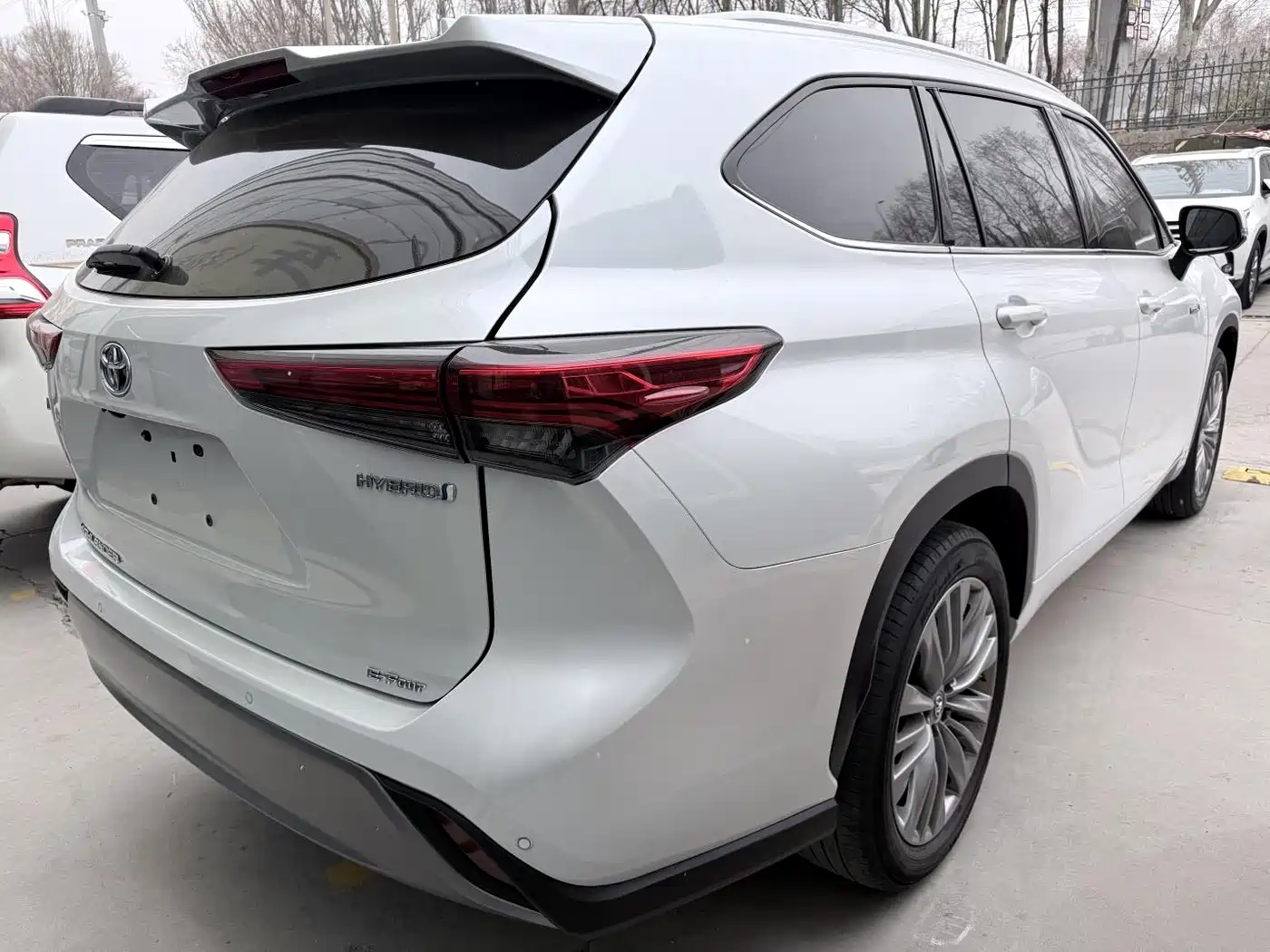 TOYOTA HIGHLANDER
