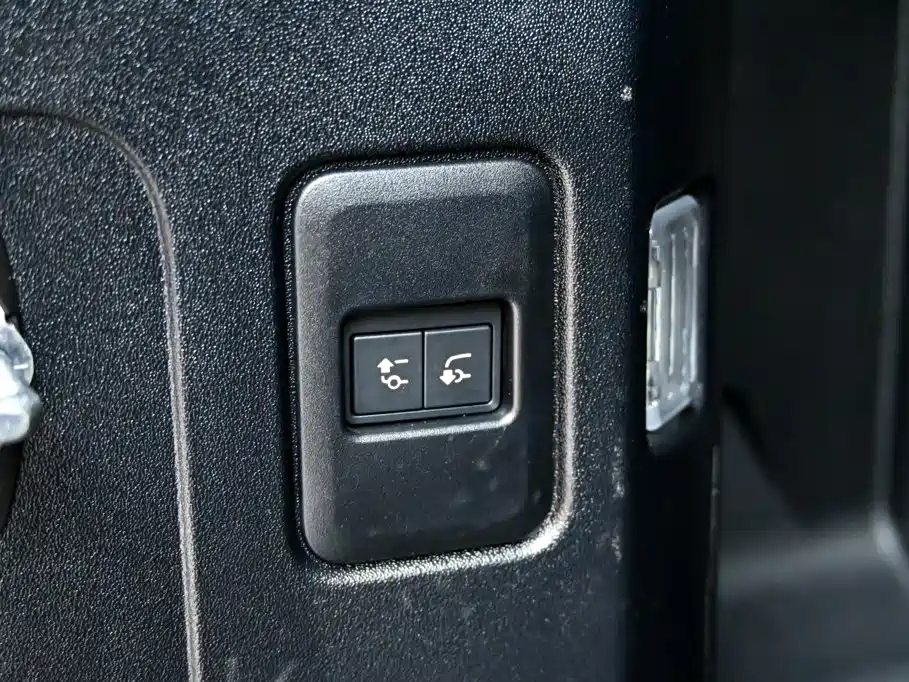 Фото 33 - Land Rover Defender