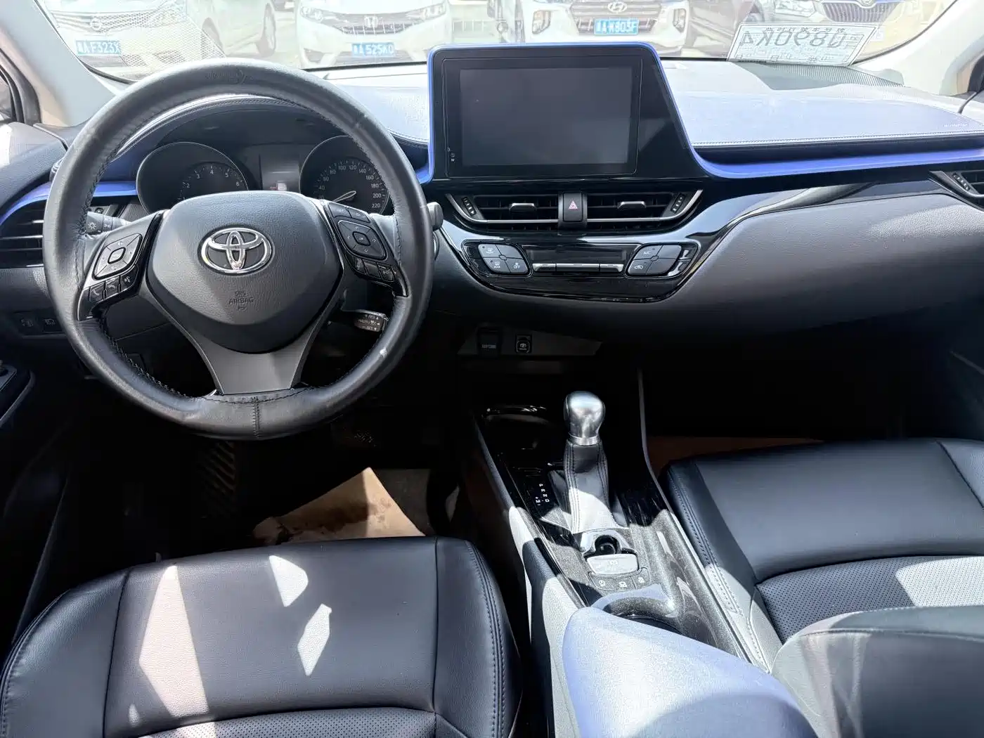 Toyota C-HR 2023 Model 2.0L Luxury Edition фото 13
