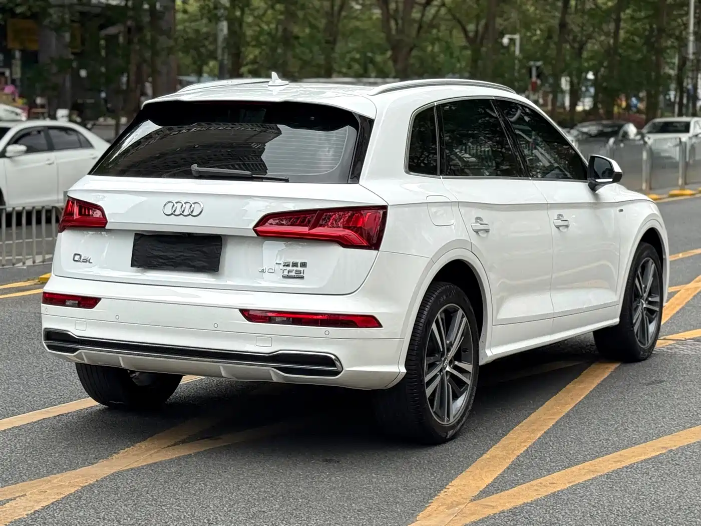 Audi Q5L 2020 Facelift 40 TFSI Honor Fashion фото 21