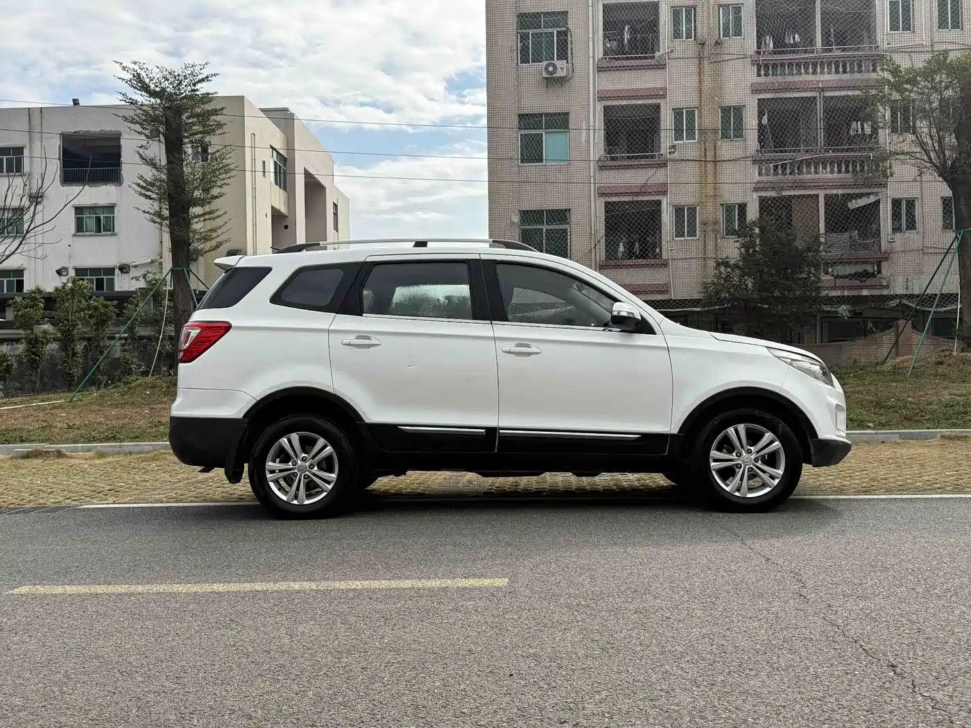 Фото 13 - BAIC Huansu S3