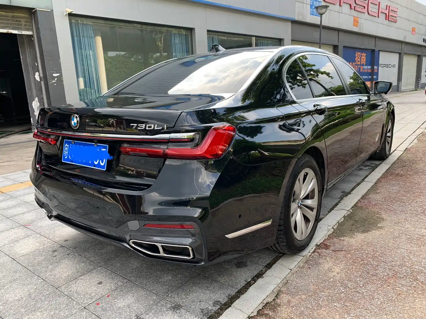 BMW 7 Series 2011 730Li Elegance фото 7