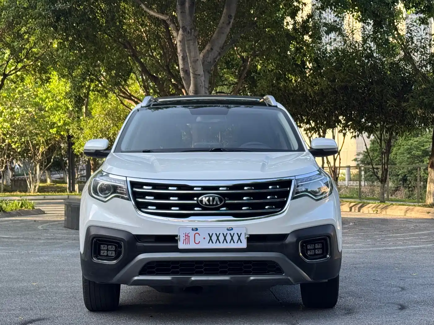 Kia Sportage 2019 2.0L Automatic Smart Luxury Edition фото 2