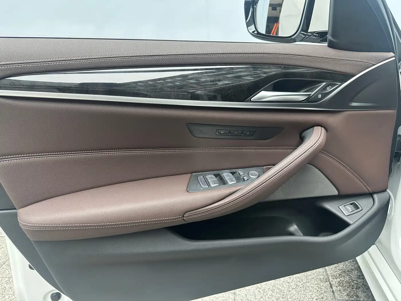 BMW 5 Series 2022 525Li M Sport Package фото 9