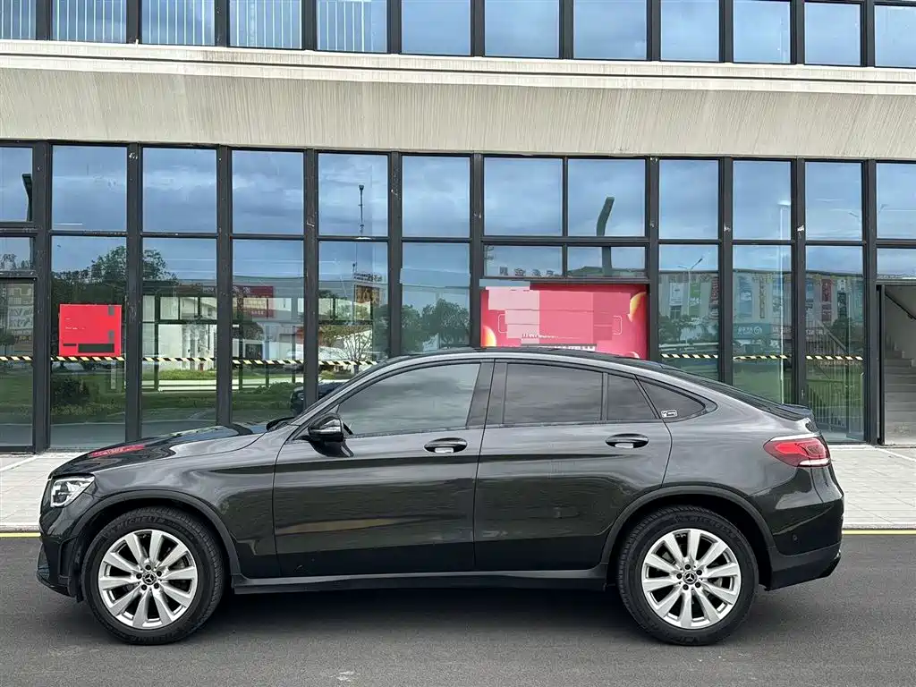 Mercedes-Benz GLC Coupe 2021 GLC 260 4MATIC Coupe SUV фото 6