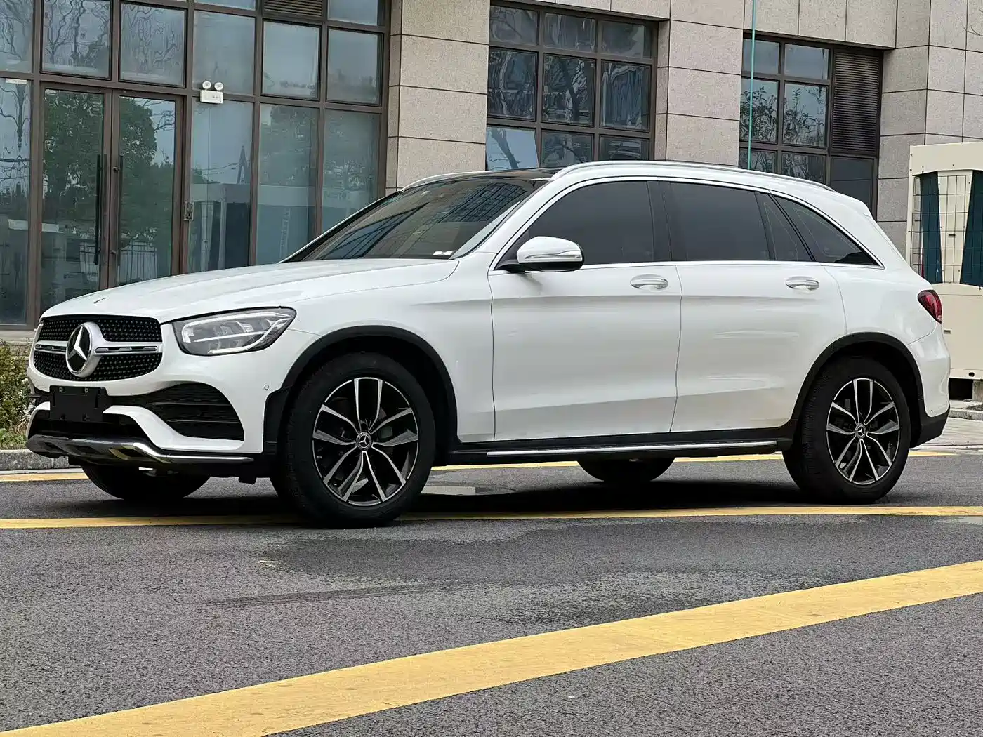 Mercedes-Benz GLC 2020 GLC 300 L 4MATIC Dynamic фото 2