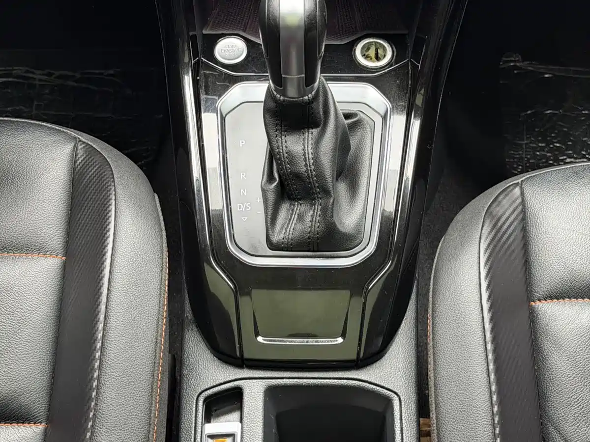 Volkswagen T-ROC 2021 280TSI DSG 2WD Comfort Smart Connect Edition фото 20
