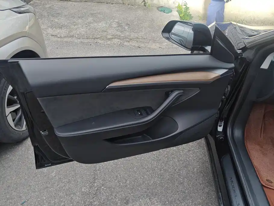 Фото 7 - Tesla Model 3