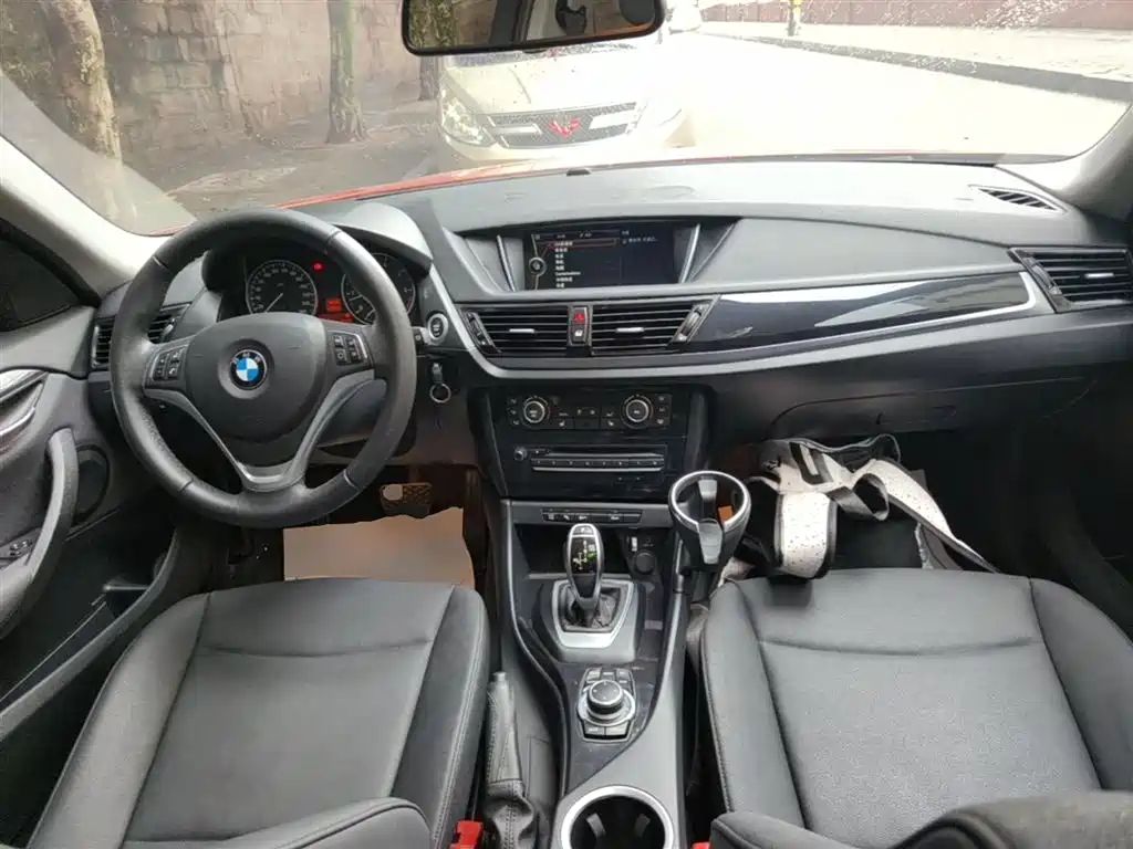 BMW X1 2015 Model sDrive18i Leading Advanced Edition фото 10