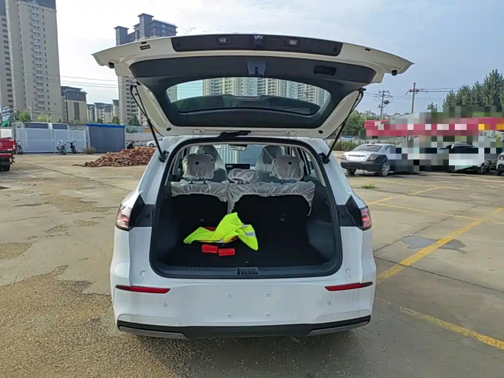 Geely Galaxy Galaxy E5 2026 2026 530km Voyager Edition