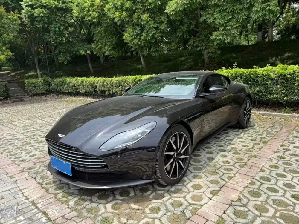 Aston Martin DB11 2020 2019 Model 4.0T V8 Coupe