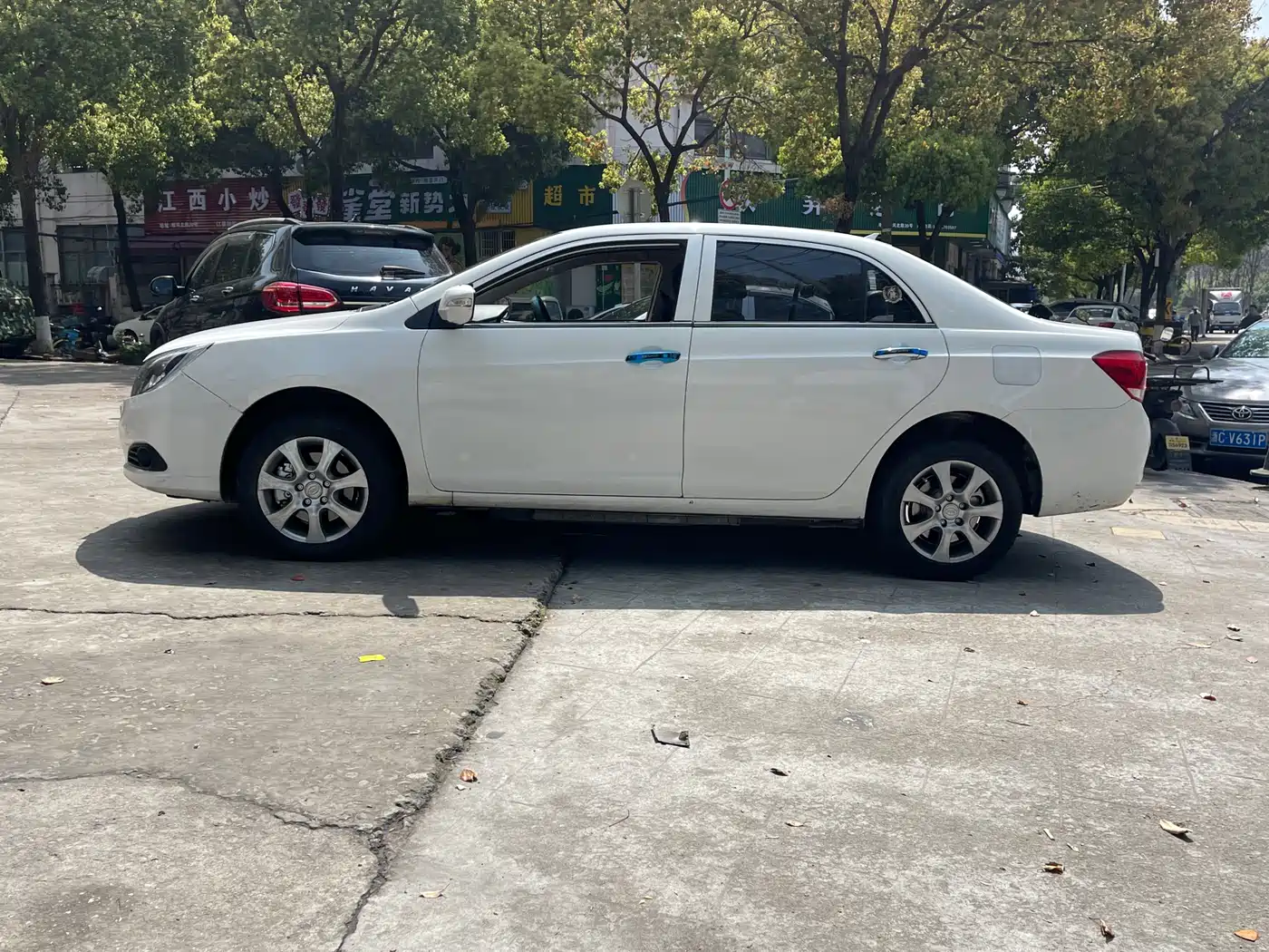 BYD E5