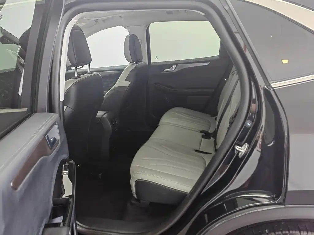 Ford Escape 2023 2020 EcoBoost 245 2WD Premium Edition