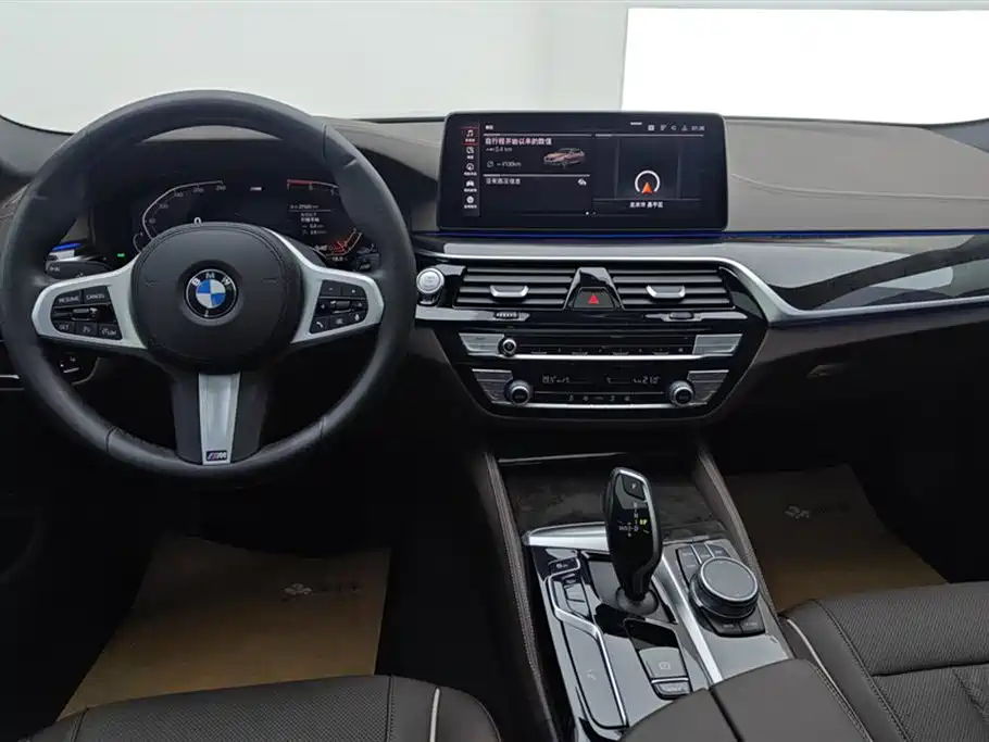 BMW 5 Series 2021 525Li M Sport Package фото 12
