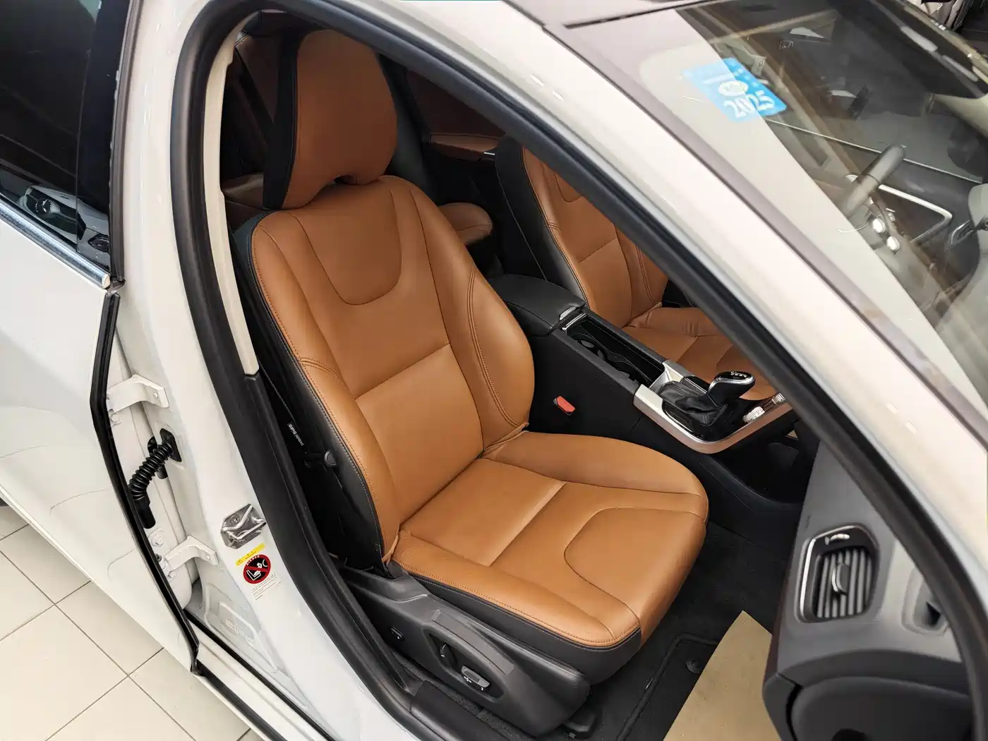 Фото 32 - Volvo S60