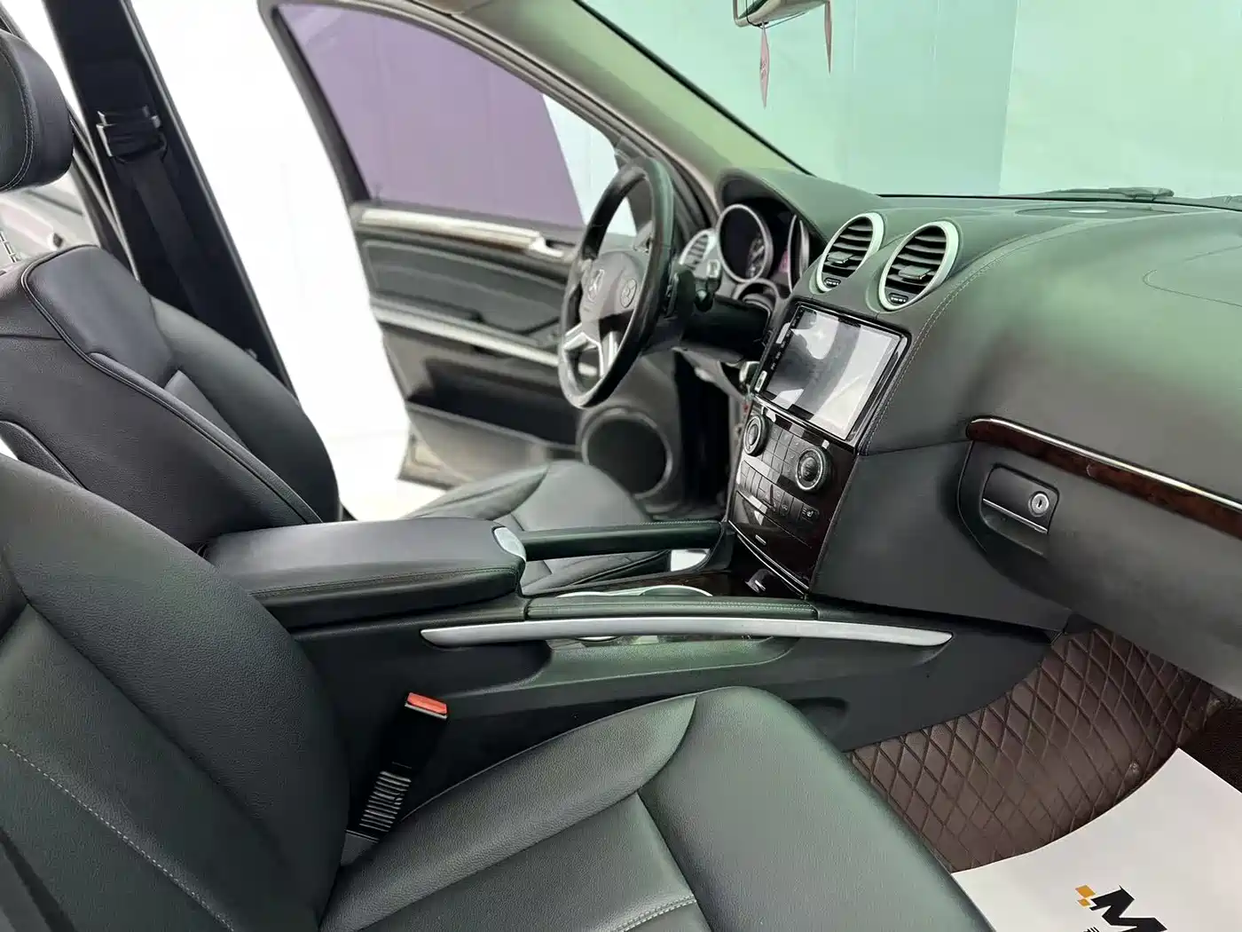 Mercedes-Benz GL-Class фото 12