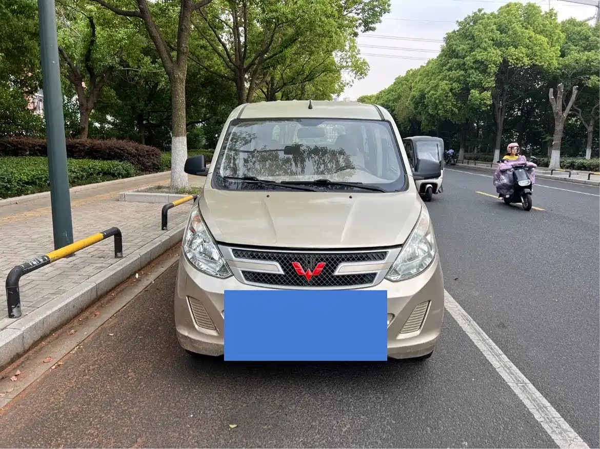 Wuling Motors Wuling Rongguang V 2017 2016 1.2L Standard