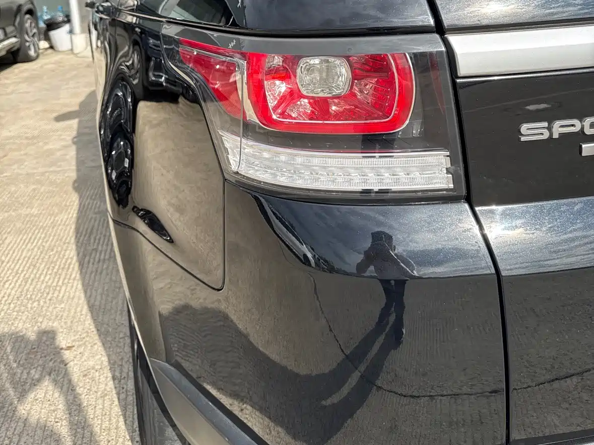 Land Rover Range Rover Sport 2016 3.0 SDV6 HSE фото 6