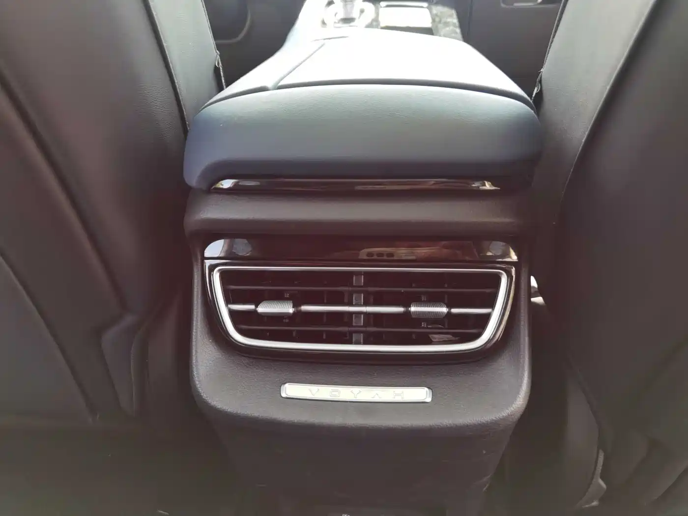 Voyah Auto VOYAH FREE 2021 AWD Standard Pure Electric Exclusive Luxury Package фото 12