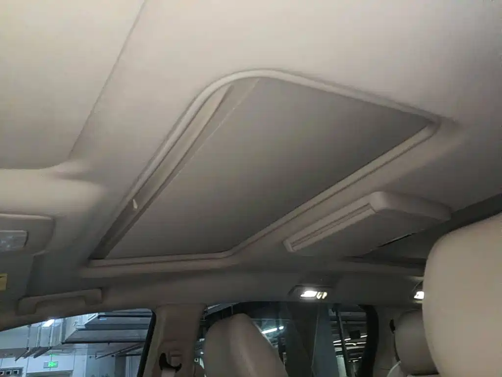 Photo 14 - Buick GL8