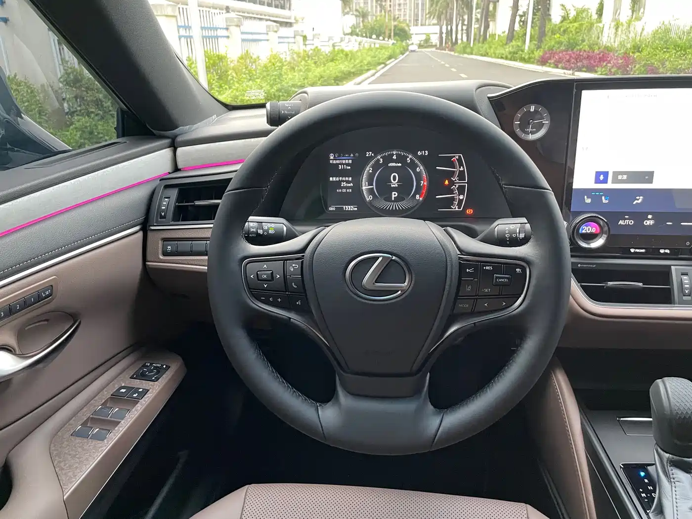 Lexus ES 2025 200 Ultimate Edition фото 13