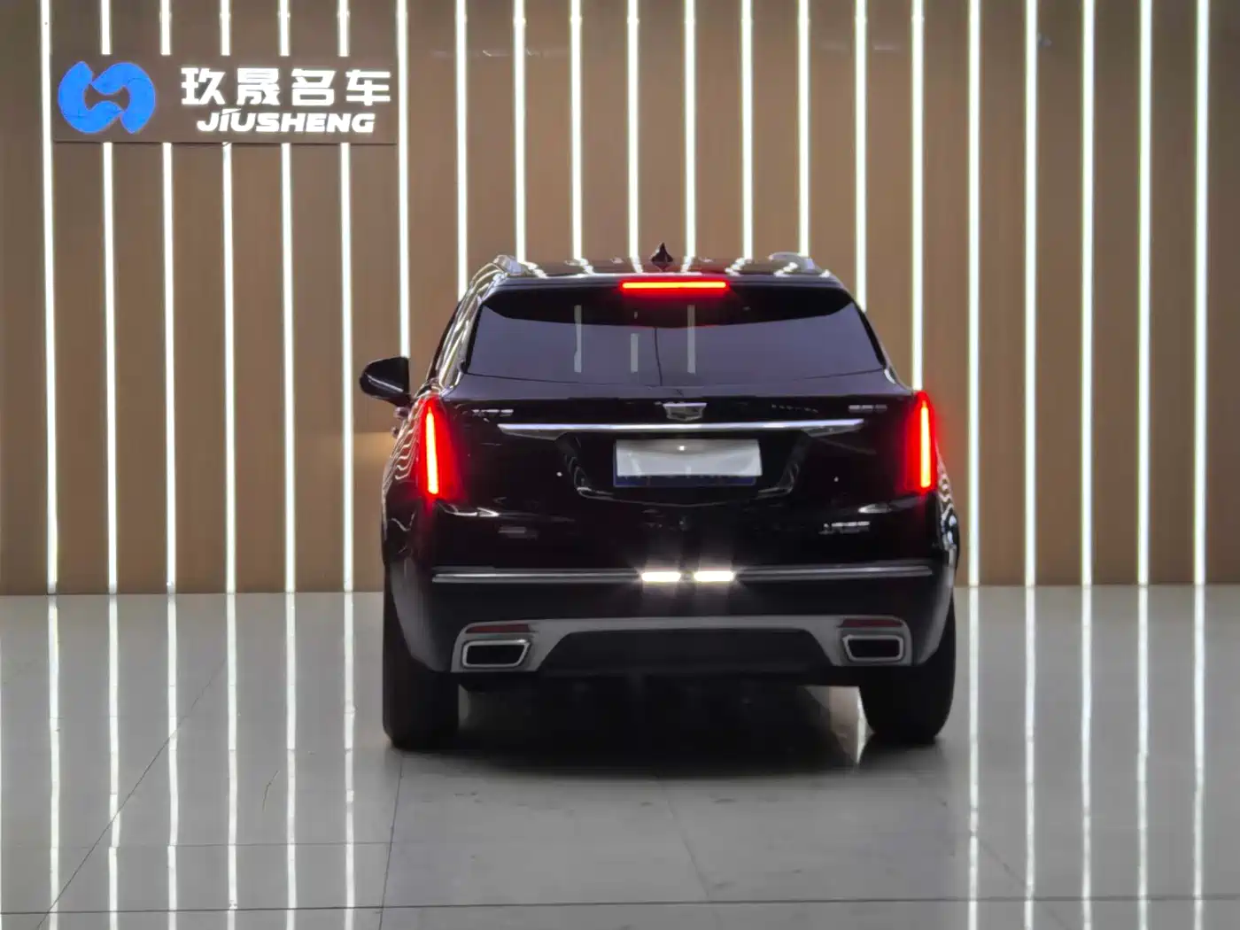 Cadillac XT5 2022 2.0T 2WD Luxury фото 3