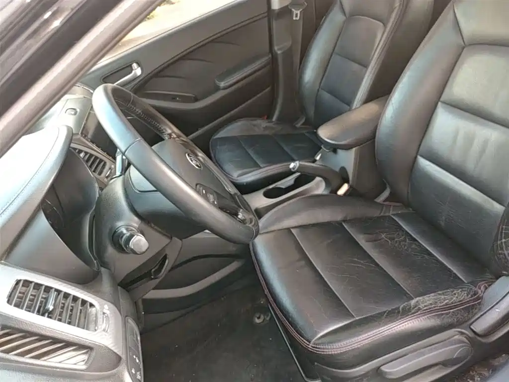 Kia K3 2015 1.6L Automatic GLS фото 15