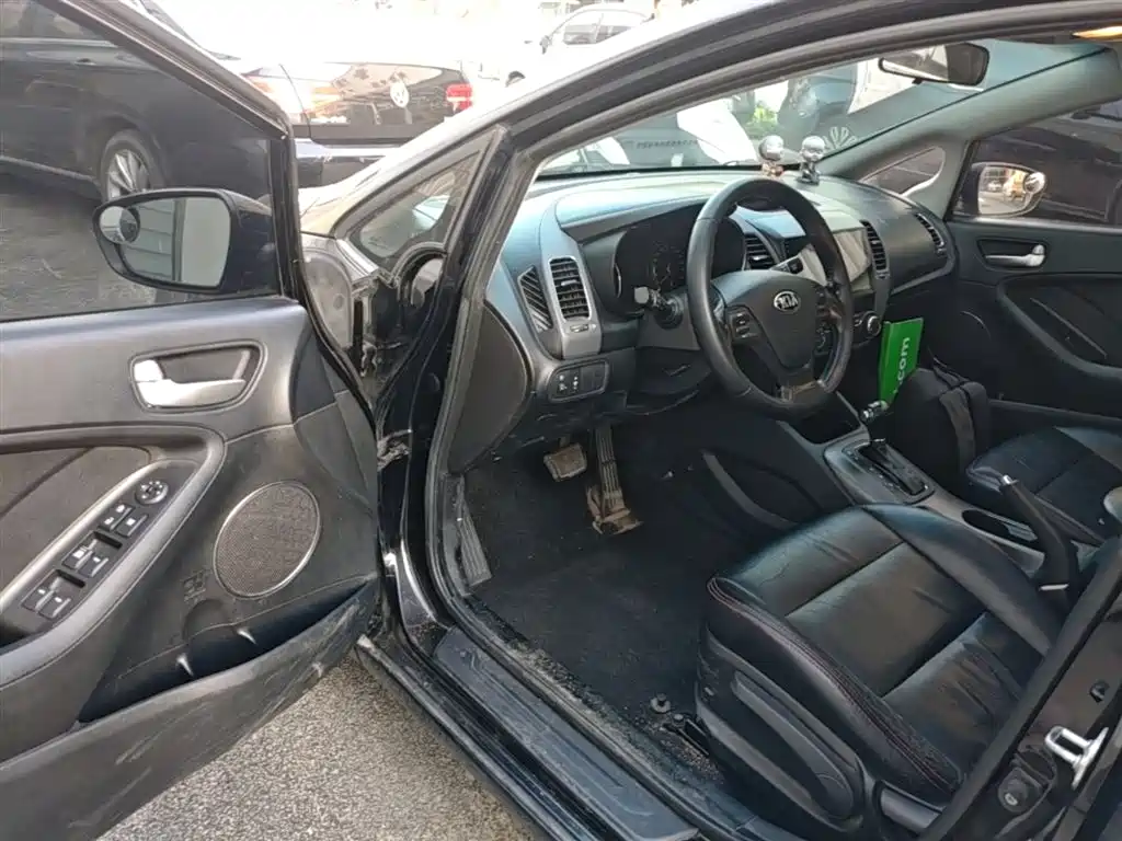 Kia K3 2015 1.6L Automatic GLS фото 16