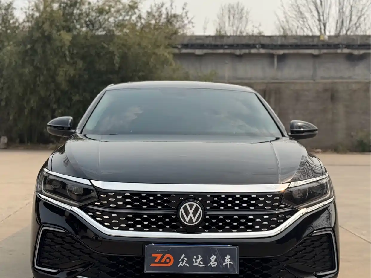 Volkswagen Passat 2024 330TSI Starlight Elite Edition фото 2
