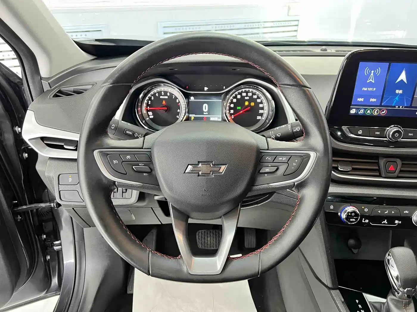 Chevrolet Volando 2020 Mild Hybrid Redline 530T Automatic Premium Edition (5+2 seater) фото 12
