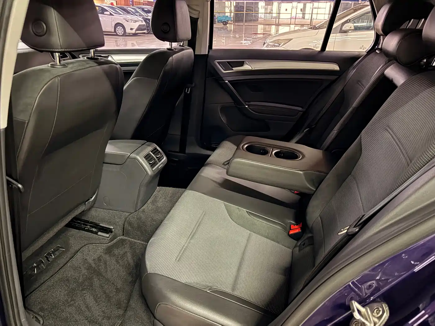 Volkswagen Golf 2018 230TSI Automatic Comfort фото 14