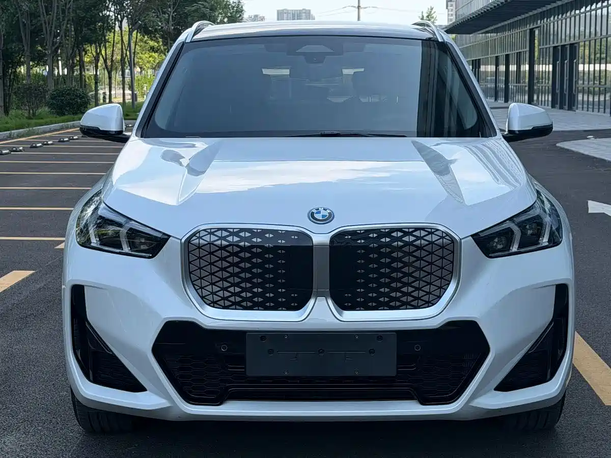 BMW iX1 2025 2025 eDrive25L M Sport Package