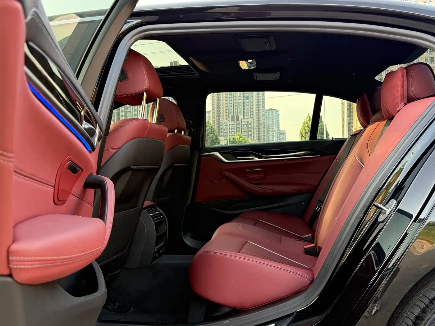 BMW 5-SERIES