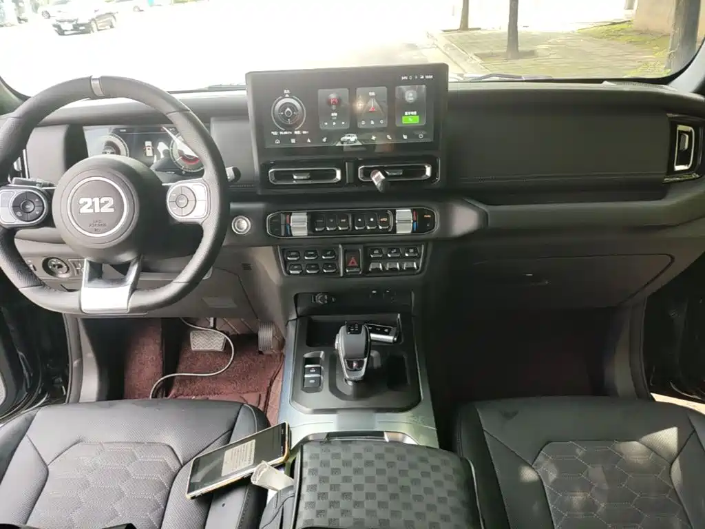 212 T01 2026 2024 2.0T Mechanic