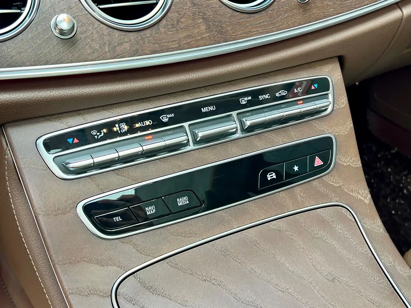 Mercedes-Benz E-Class 2021 E 300 L Fashion фото 55