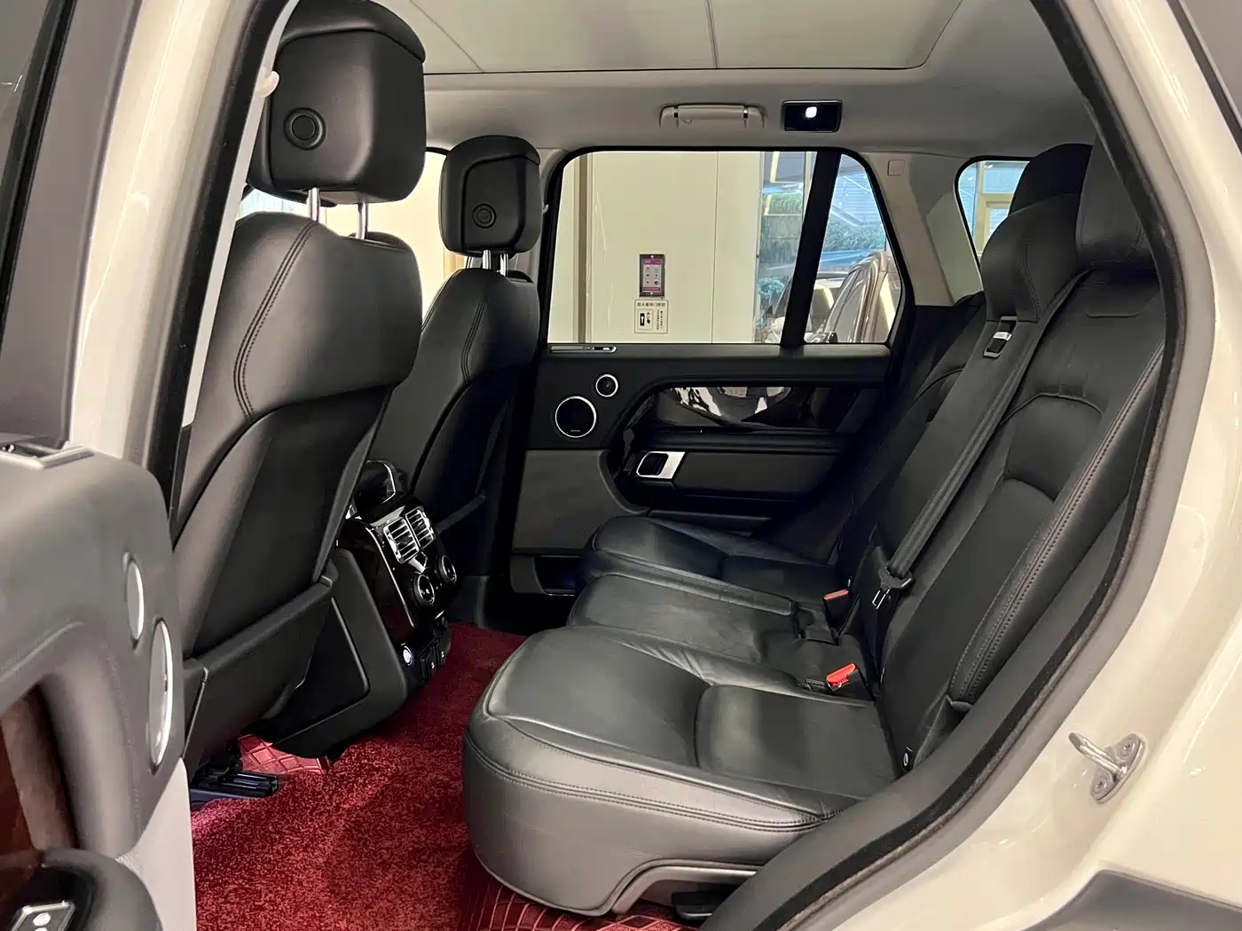 Land Rover Range Rover 2020 3.0 L6 Shengshi Edition фото 5