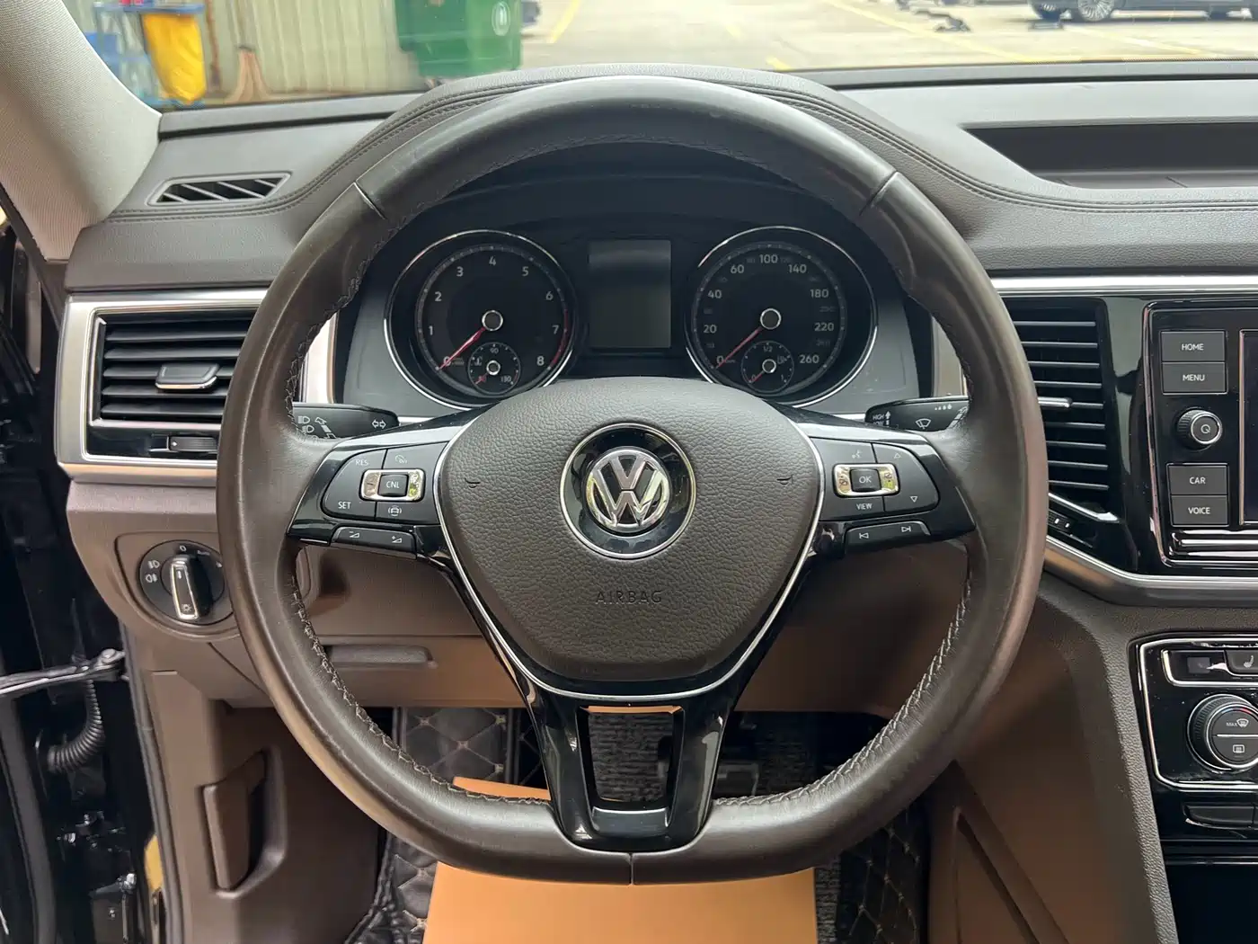 Volkswagen Teramont 2019 380TSI 4WD Luxury Edition China VI фото 10