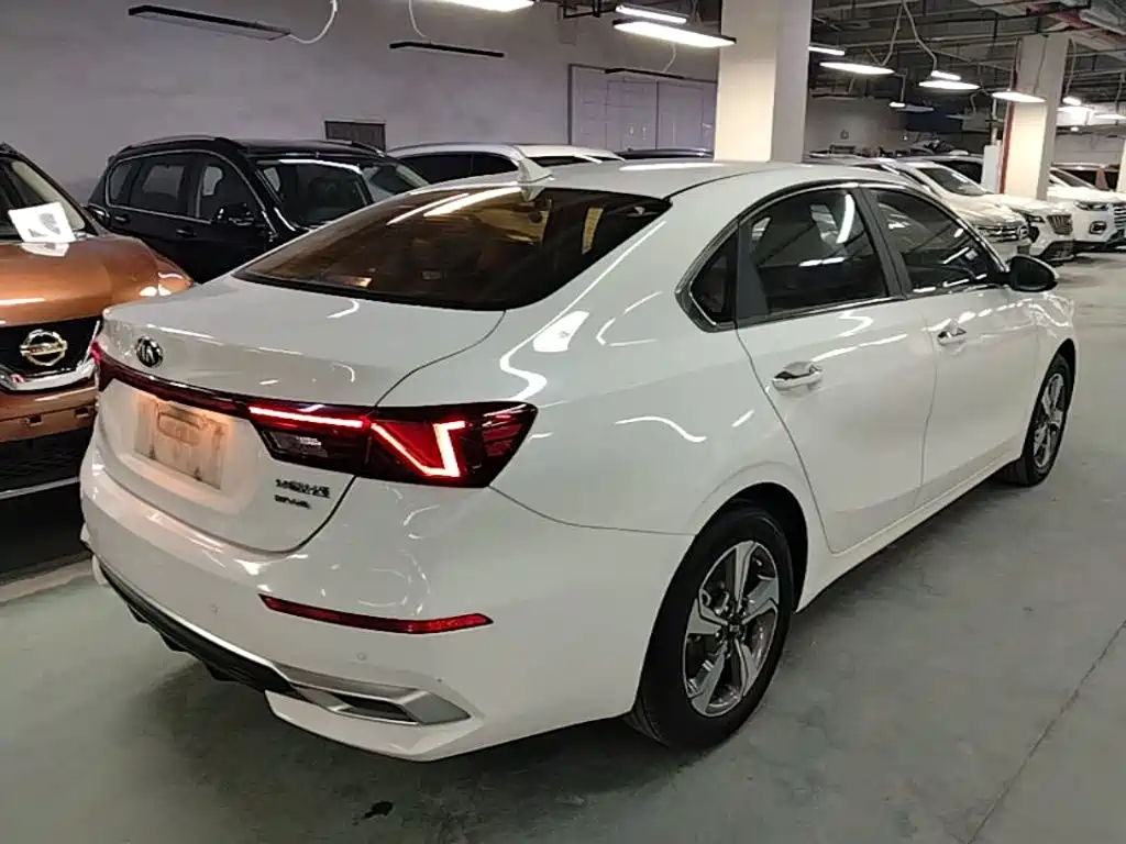 Фото 7 - Kia K3